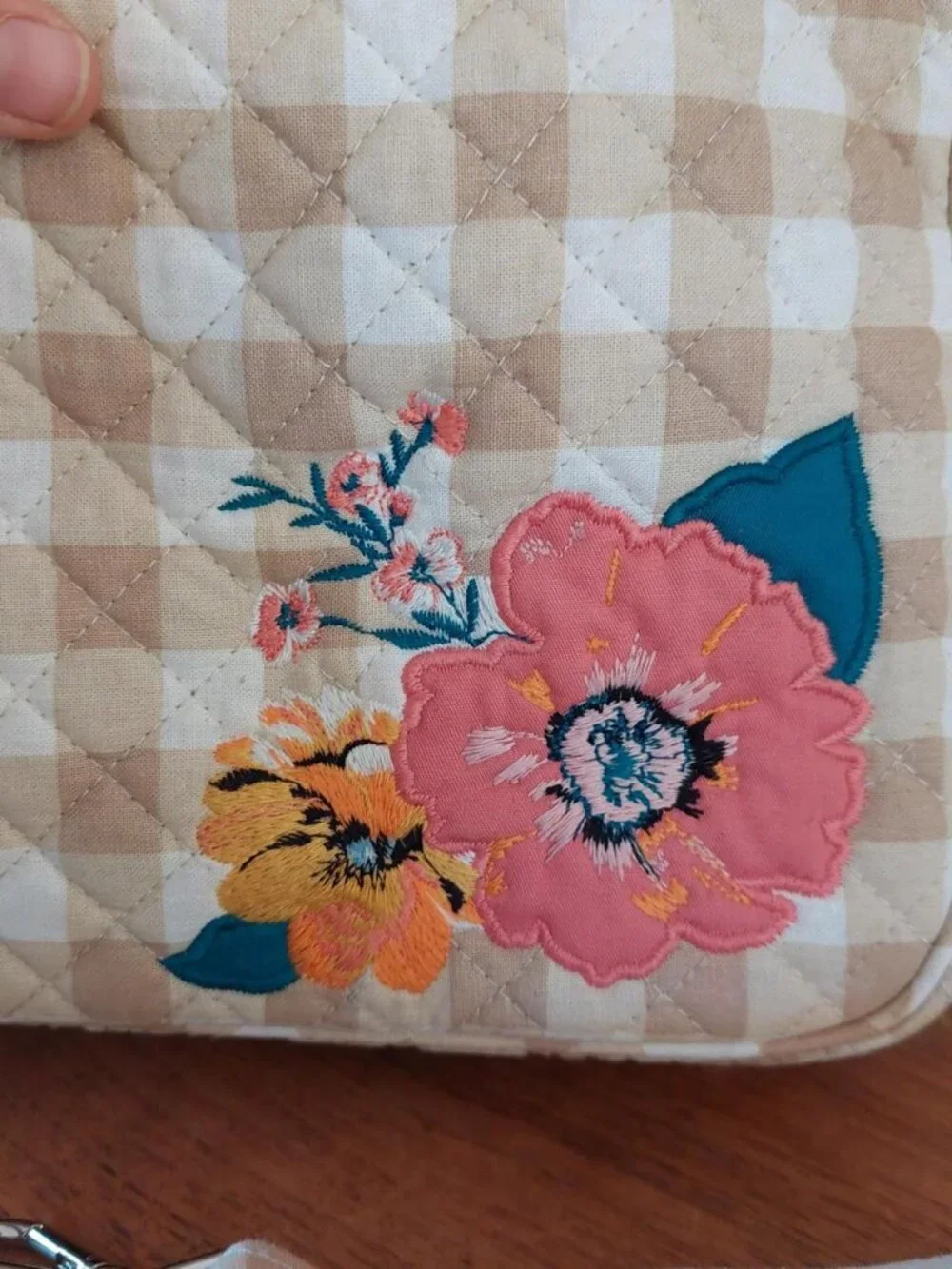 Vera Bradley Frannie Crescent Crossbody peach blossom picnic  is made from quilt